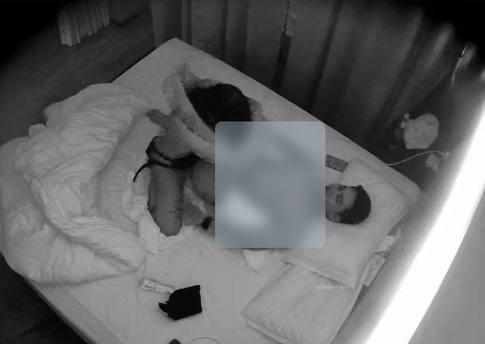 攻守逆转：别看小俩口年纪轻轻 完事后还不忘给男的来上前列腺按摩…-芙莉妹